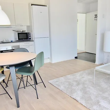 Apartment Great 1-bed W Balcony By Harbour